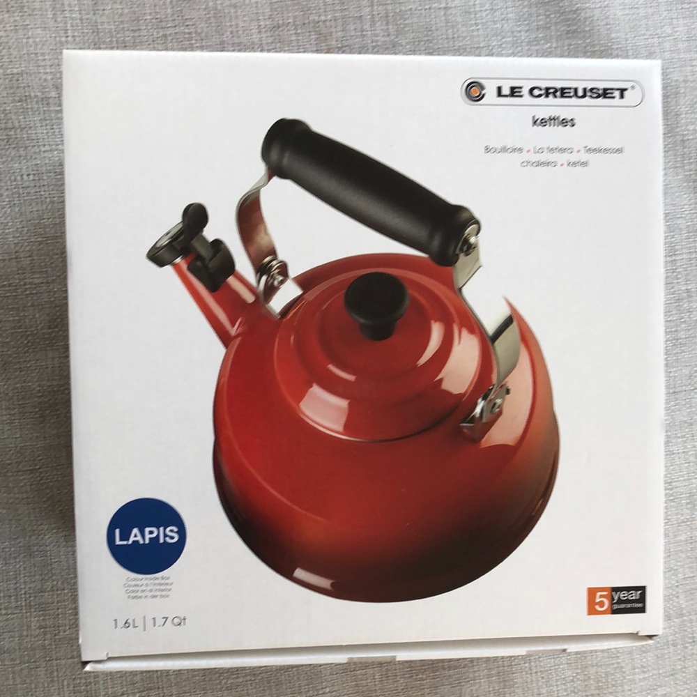 LE CREUSET Kettle. New in the box.